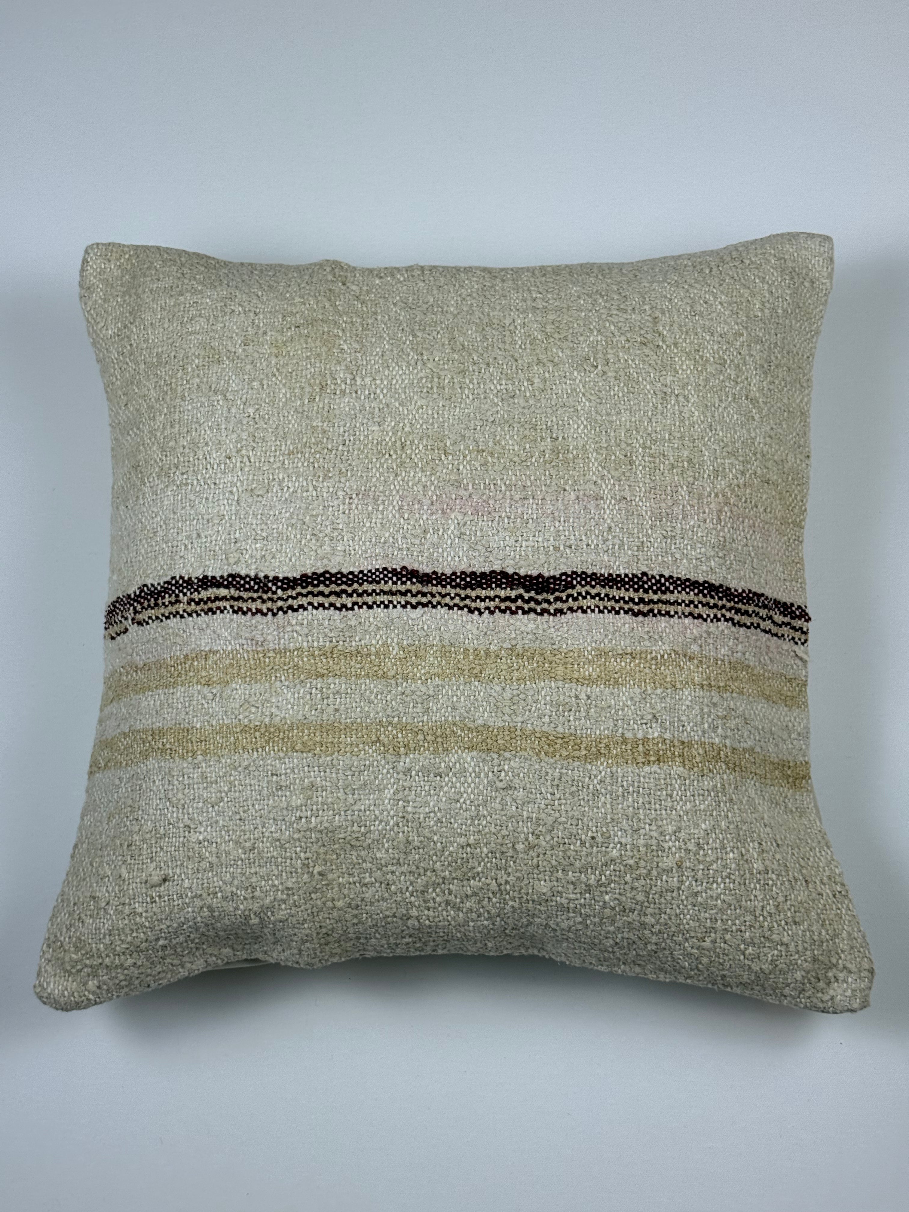 kelim-pudebetraek-50x50-beige-sand-gul