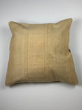 Kelim pudebetræk 60x60 i beige med gul nuance, håndsyet af vintage kelimtæppe
