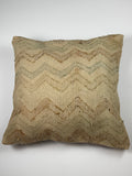 Kelim pudebetræk 60x60 i beige, brun, grøn og grå, håndsyet af vintage kelimtæppe
