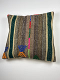 Kelim pudebetræk 60x60 i beige, brun, grøn og grå, håndsyet af vintage kelimtæppe
