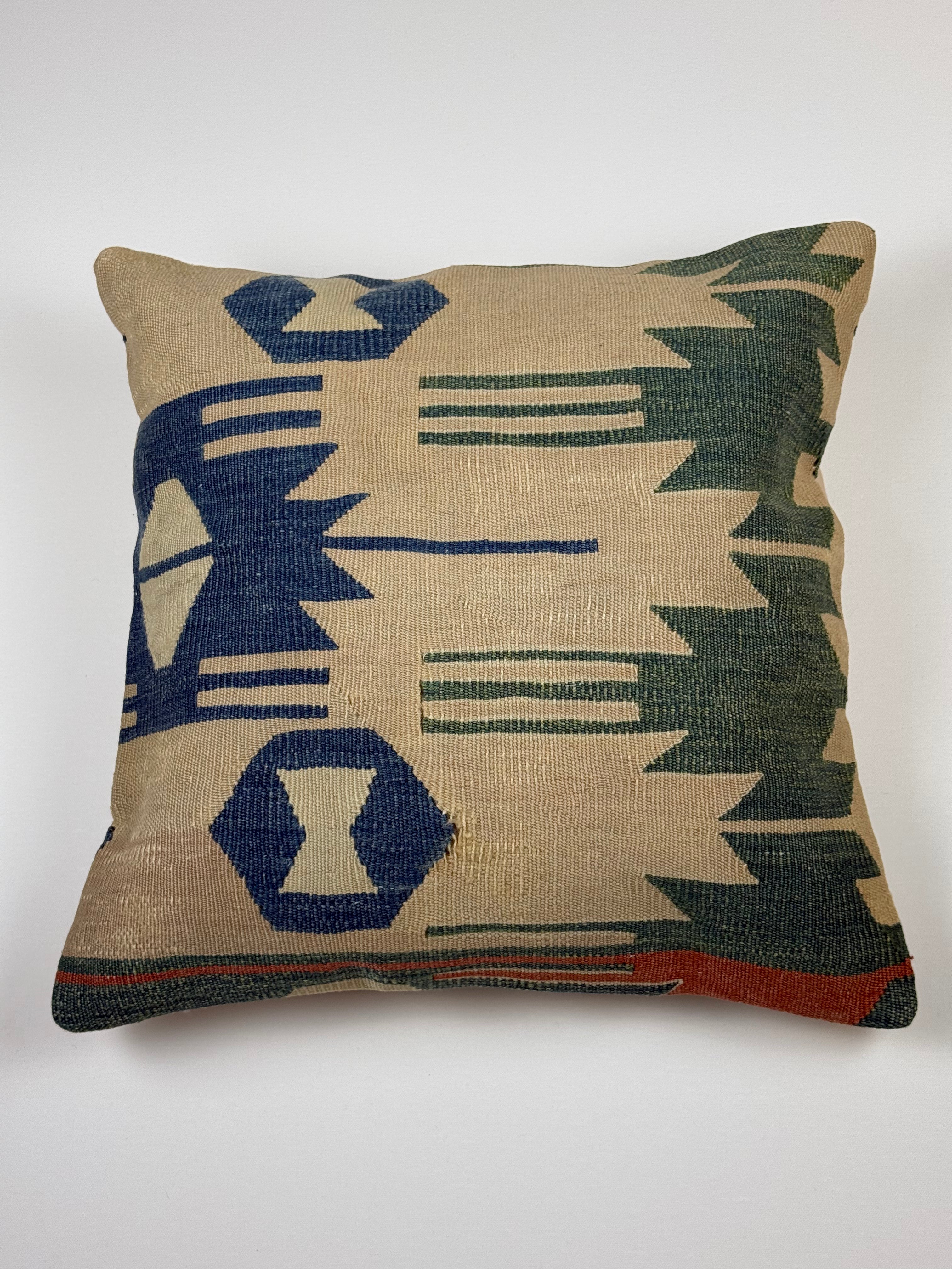 kelim-pudebetraek-50x50-beige-sand-grøn-blå
